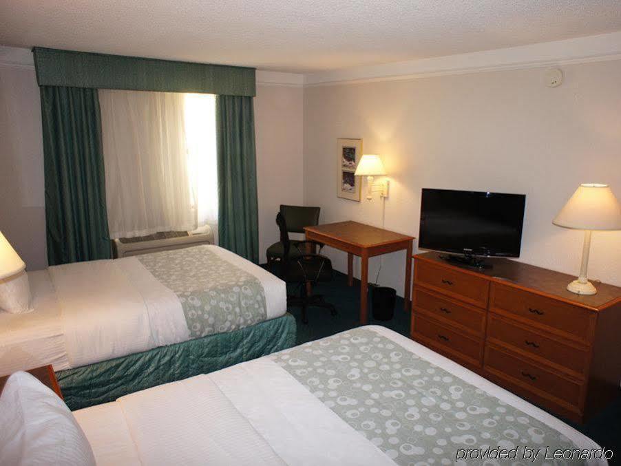 La Quinta Inn By Wyndham Moline Airport Zewnętrze zdjęcie